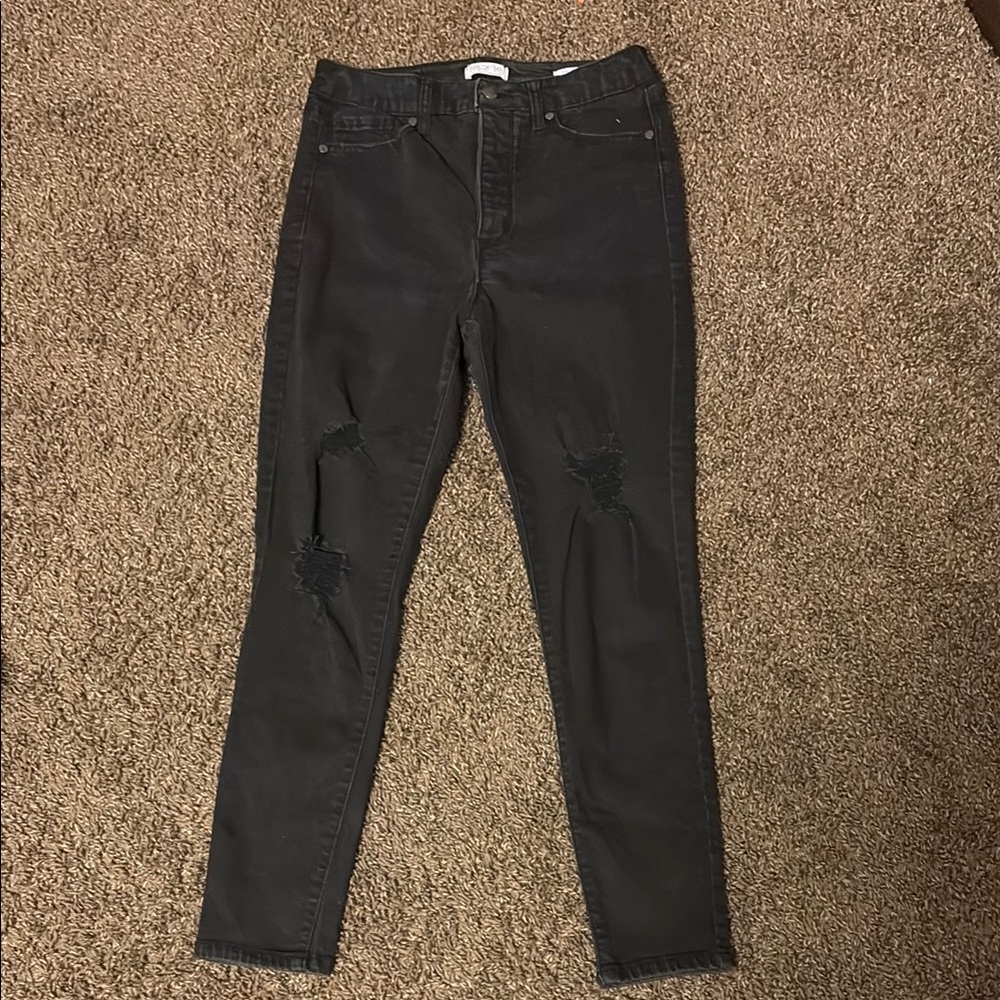 Women's Black Distressed Jeans